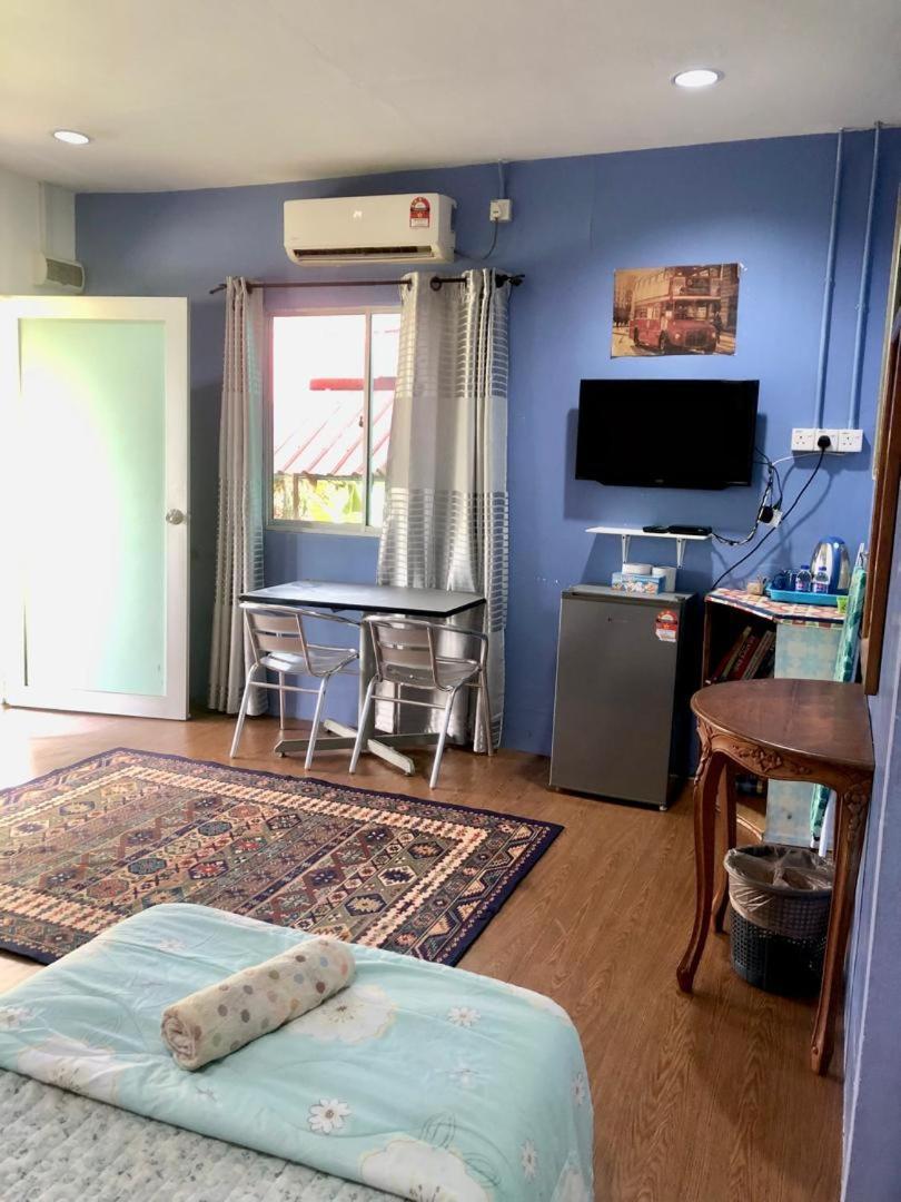 Wan'S Roomstay Langkawi Pantai Cenang  Eksteriør bilde